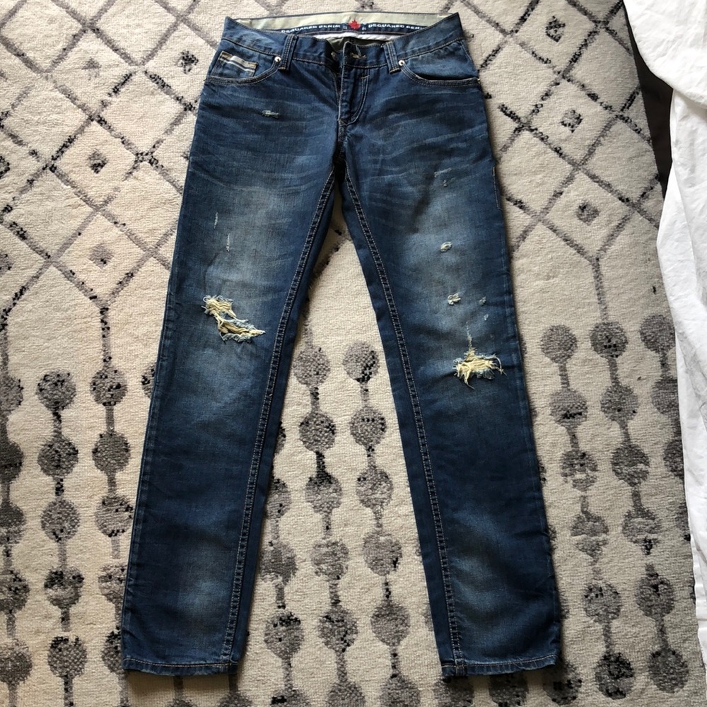 S O L D !   Women's size 28, D2 DSquared distressed jeans
